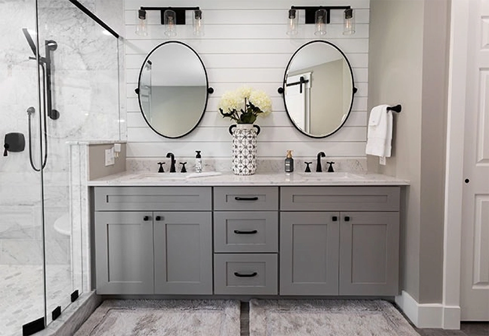 Double Shaker vanity with two round mirrors