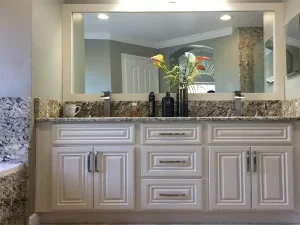 RIO VISTA WHITE SHAKER